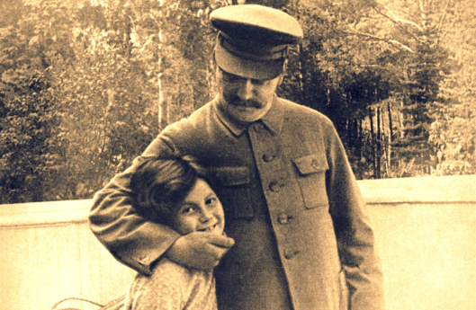 stalin-and-daughter